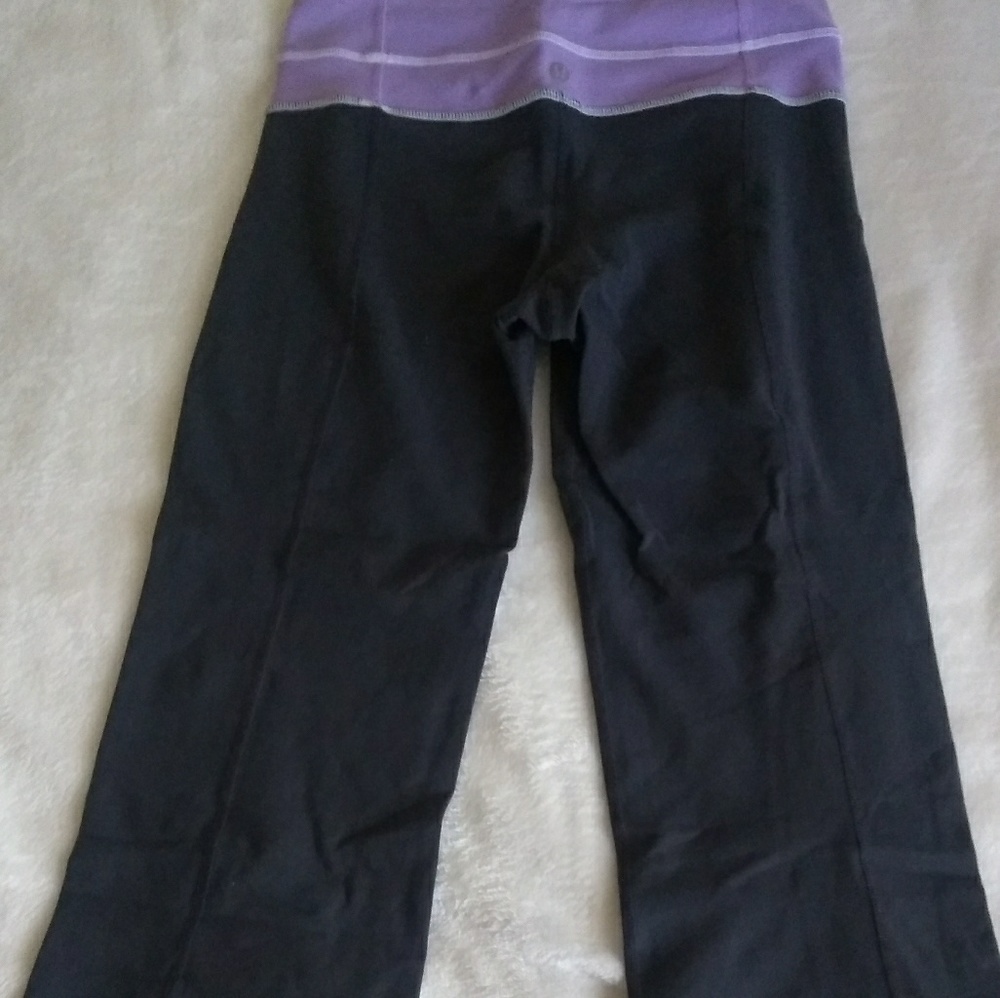 Lululemon Yoga Fitness Workout Cropped Pant.